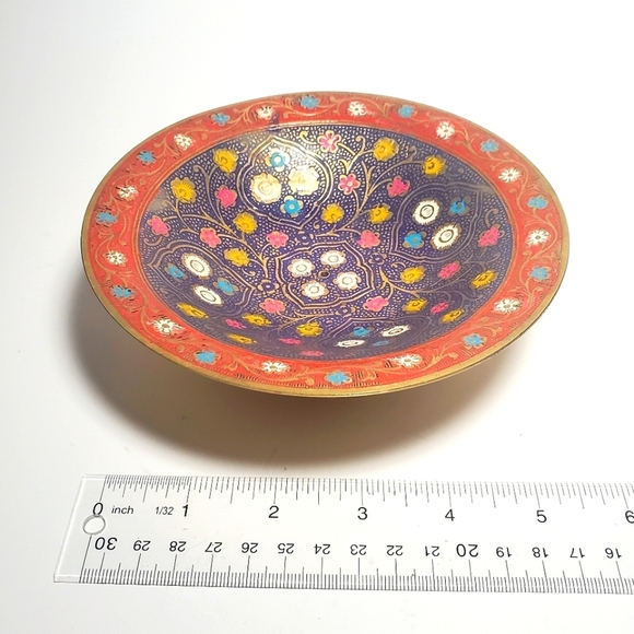 Vintage Brass Etched Enamel Painted Pedestal Bowl Art Decor Trinket Dish MCM - Picture 6 of 6
